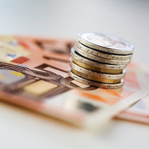 découvrez des astuces pratiques et des conseils pour réduire vos dépenses en maison de retraite. apprenez à gérer votre budget tout en garantissant le bien-être de vos proches. profitez d'informations utiles pour optimiser les coûts et choisir des solutions avantageuses.