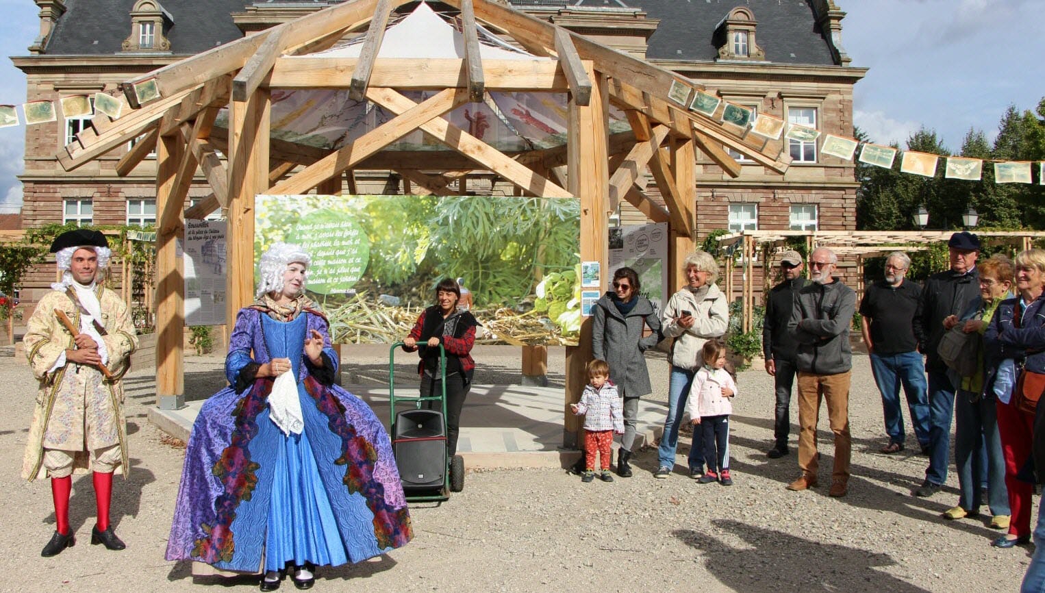découvrez bouxwiller, une charmante commune alsacienne, à travers son histoire riche et ses nombreuses attractions touristiques. explorez ses ruelles pittoresques, ses monuments historiques et les activités qui font de cette destination un incontournable pour les amoureux de la culture et de la nature.