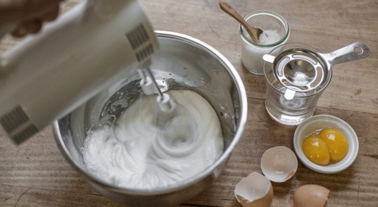 découvrez les meilleures alternatives à la levure pour réussir vos recettes de pains et pâtisseries sans levure traditionnelle. idéal pour les personnes allergiques ou en panne de levure.