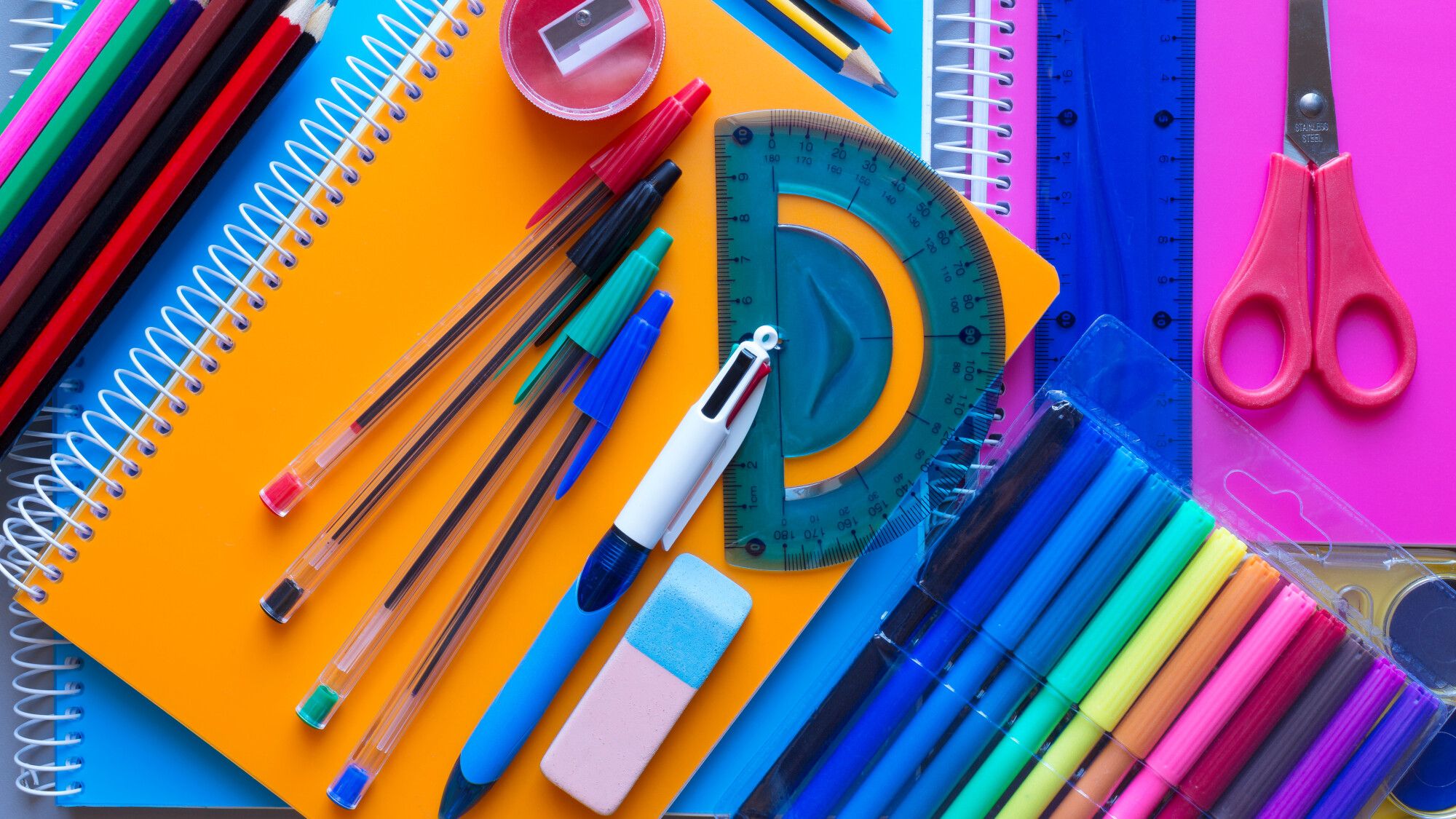 Fournitures scolaires : 11 pièges à éviter pour maîtriser votre budget efficacement !
